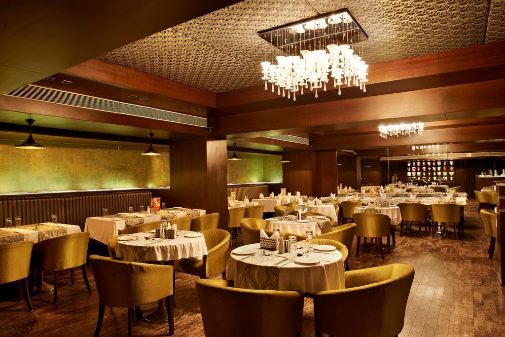 The Golden Oak Otel Rāipur Dış mekan fotoğraf
