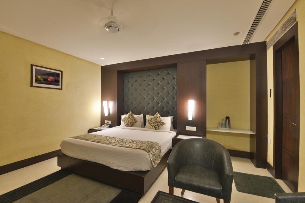 The Golden Oak Otel Rāipur Dış mekan fotoğraf