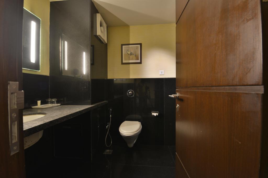 The Golden Oak Otel Rāipur Dış mekan fotoğraf