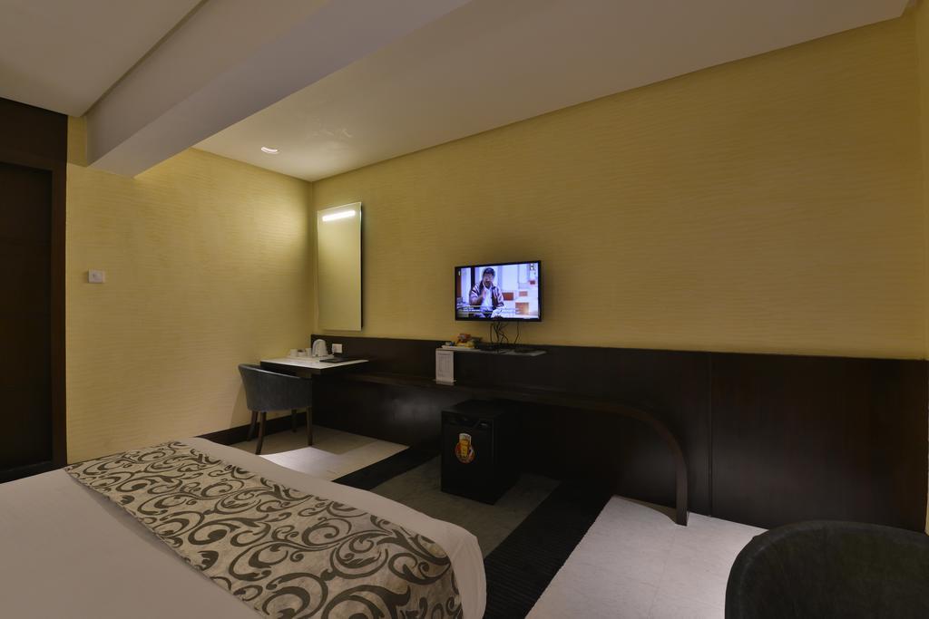 The Golden Oak Otel Rāipur Dış mekan fotoğraf