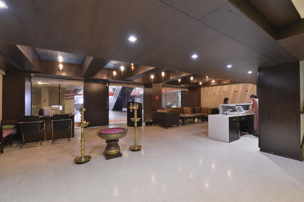 The Golden Oak Otel Rāipur Dış mekan fotoğraf